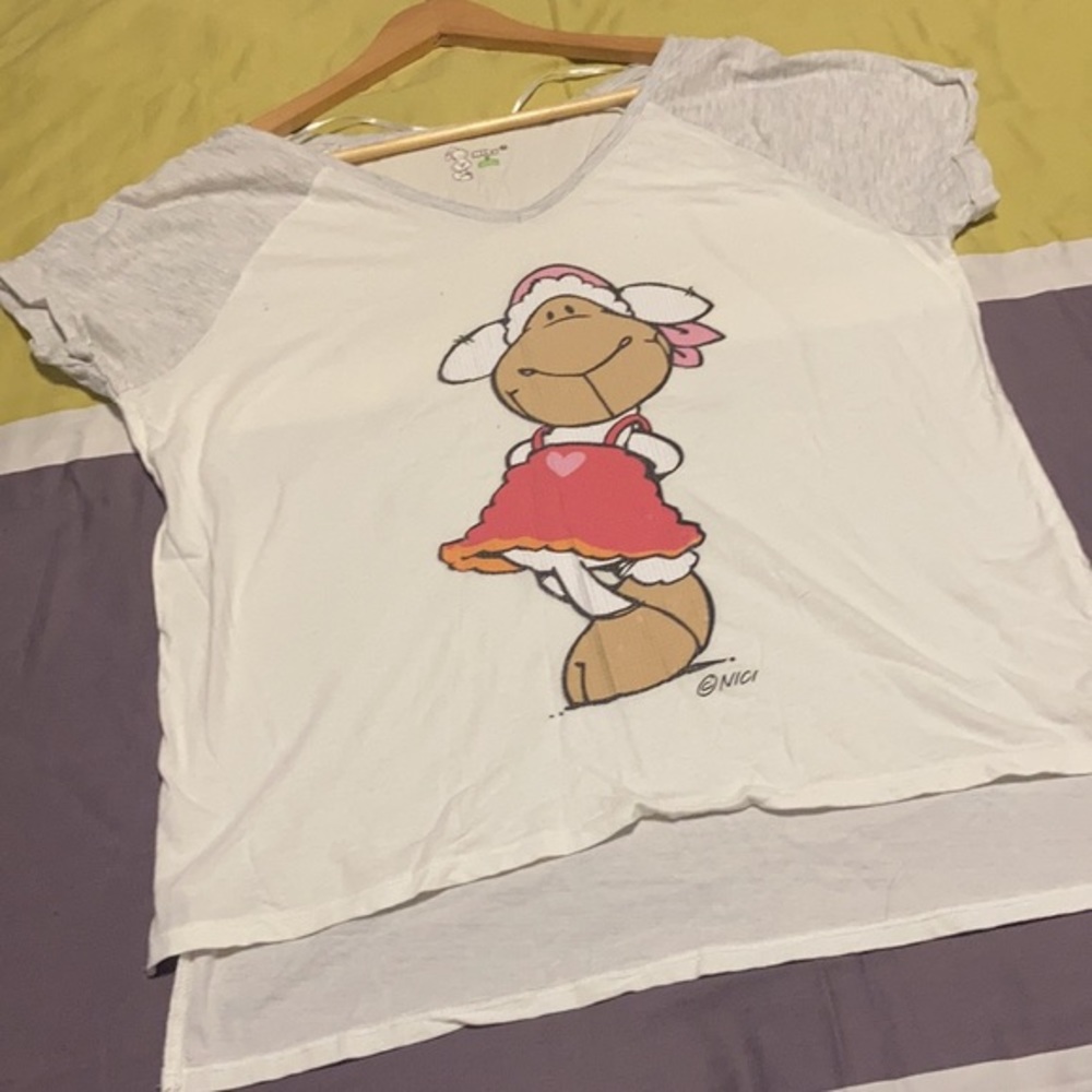 4/$20 Hot Topic Oversized small tshirt S Cartoon Lamb Pink cotton